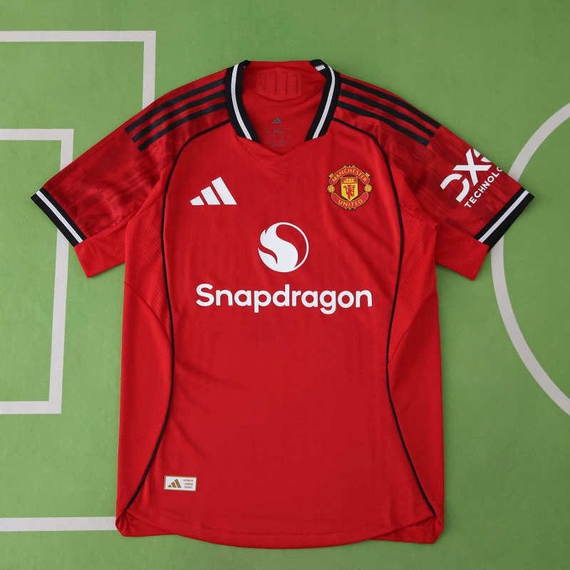 Manchester United Player Jersey Home 2025/26