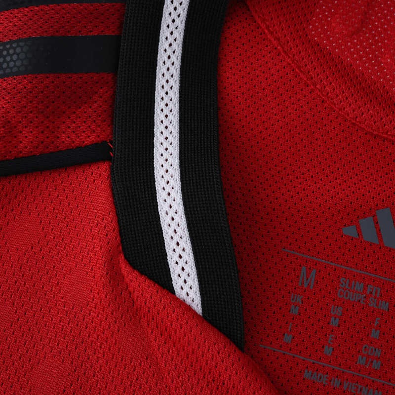 Manchester United Player Jersey Home 2025/26