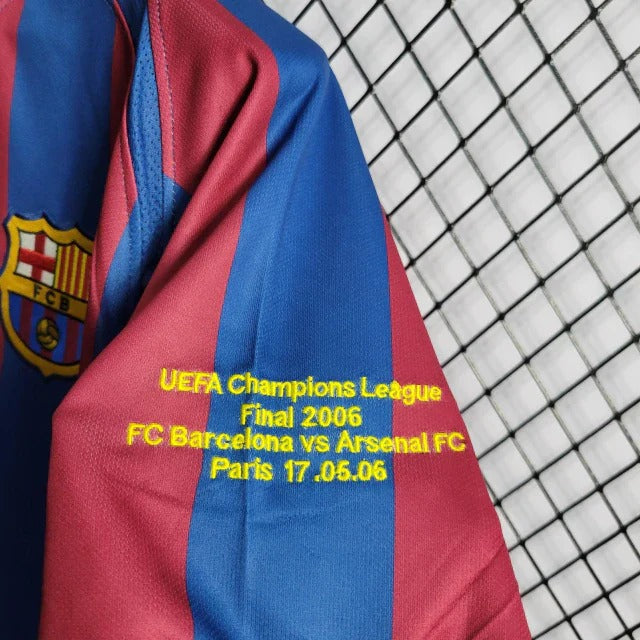RONALDINHO #10 Barcelona Retro Jersey Home 2006/2007