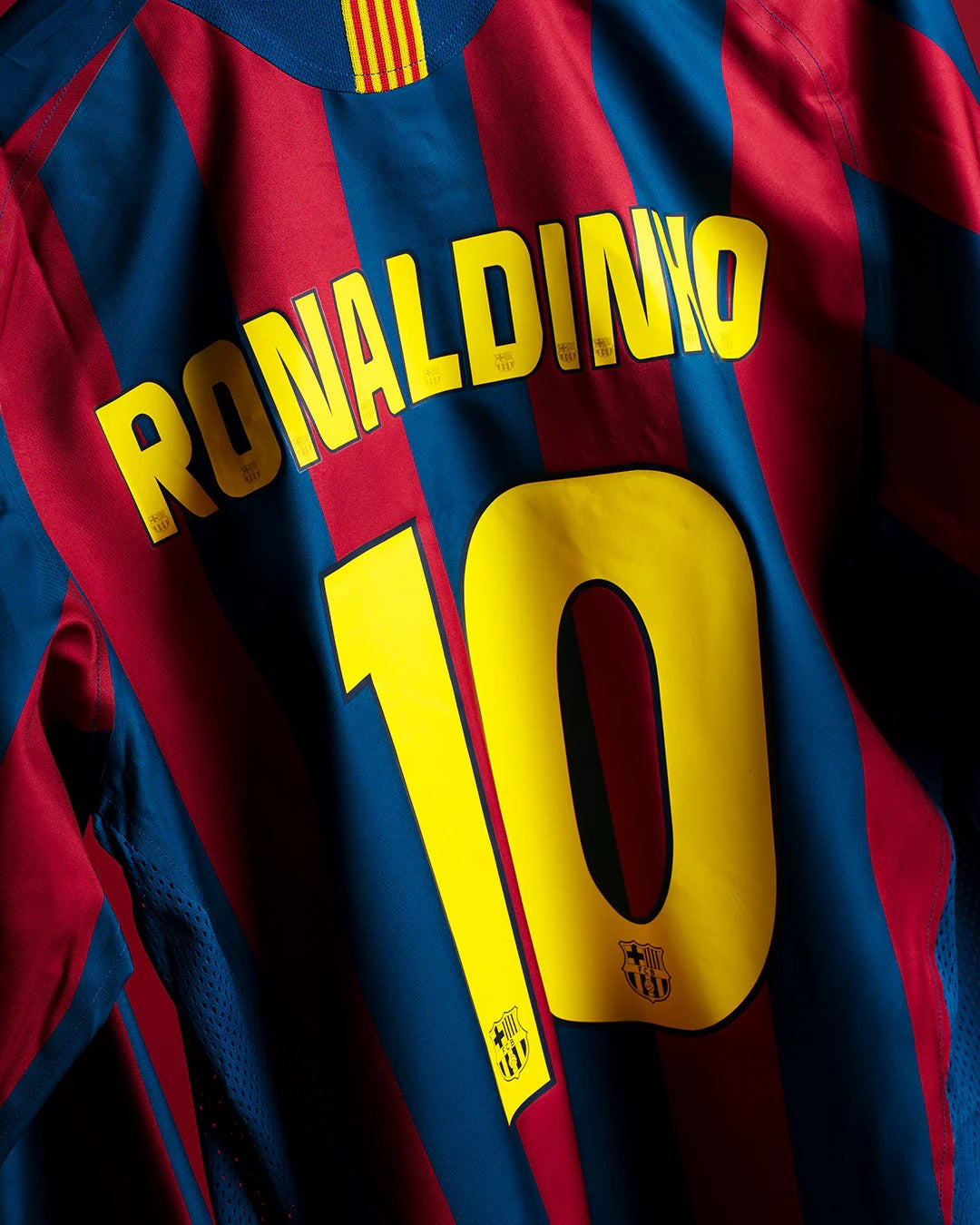 RONALDINHO #10 Barcelona 2005/06 Reissue Jersey
